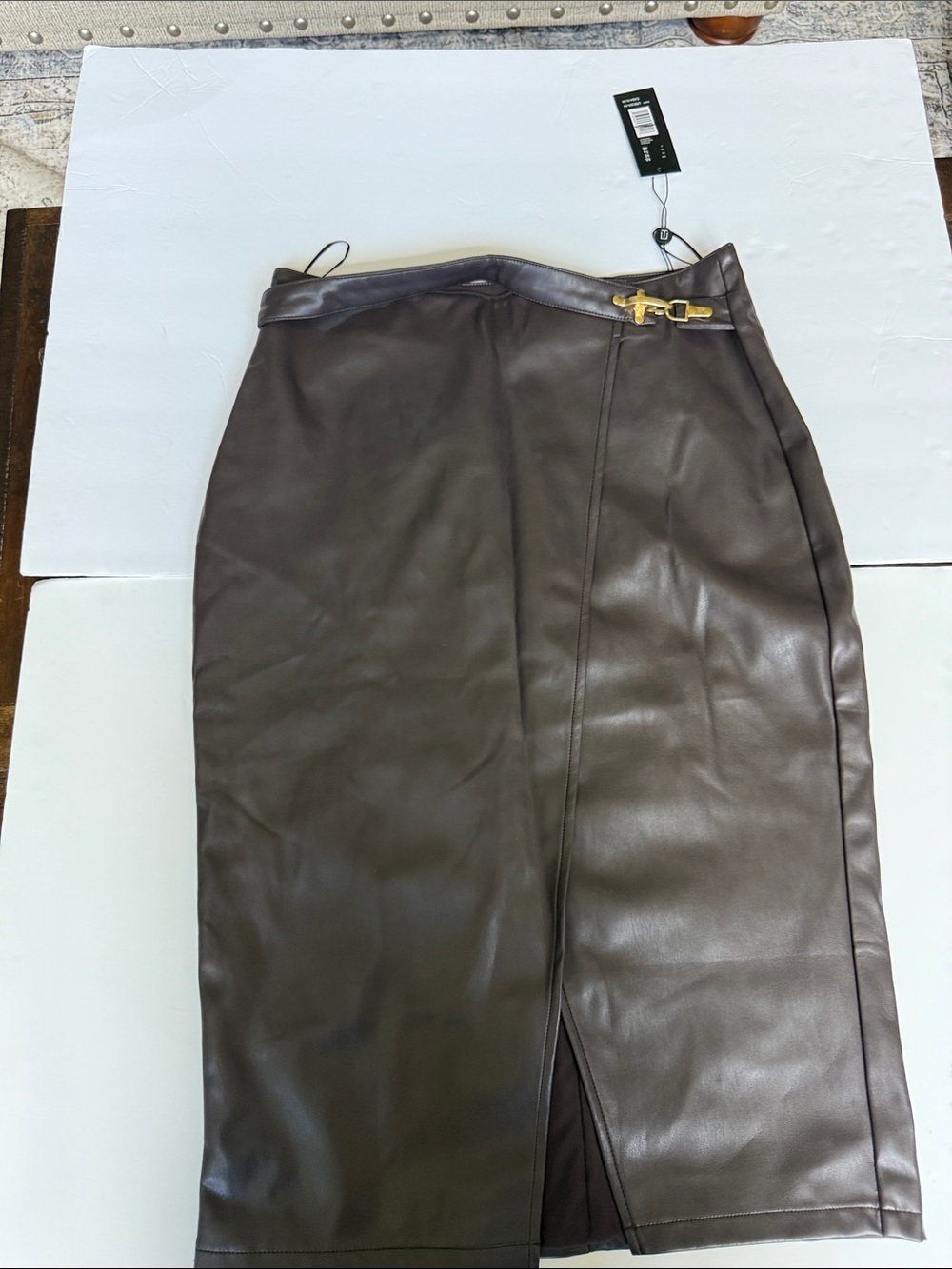 NEW Elie Tahari Pencil Skirt in Dark Brown with Gold Buckle Size 10